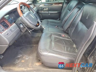 Zdjęcie 7 z 12 samochodu: 2011 LINCOLN TOWN CAR SIGNATURE LIMITED VIN:2LNBL8CV8BX765849 - miniatura