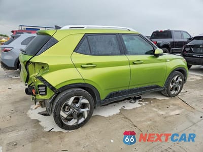 Trzecie zdjęcie samochodu z tyłu: 2021 HYUNDAI VENUE SEL VIN:KMHRC8A3XMU078317 - miniatura