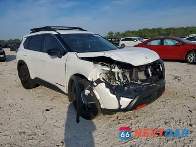 Czwarte zdjęcie samochodu z boku: 2025 NISSAN ROGUE ROCK CREEK VIN:5N1BT3BB4SC671958 - miniatura