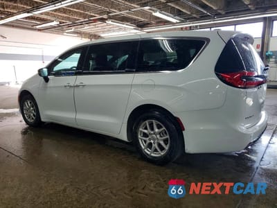Drugie zdjęcie samochodu z przodu: 2024 CHRYSLER PACIFICA TOURING L VIN:2C4RC1BG4RR176065 - miniatura