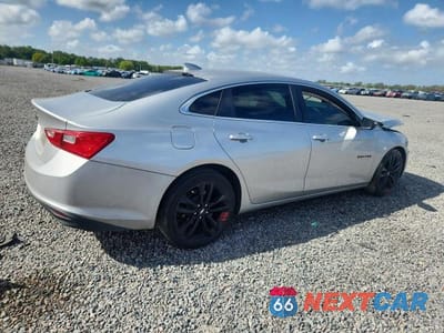 Trzecie zdjęcie samochodu z tyłu: 2018 CHEVROLET MALIBU LT VIN:1G1ZD5ST2JF286084 - miniatura