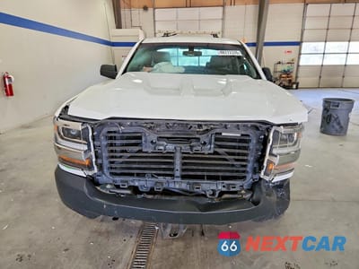 Piąte zdjęcie samochodu w środku: 2019 CHEVROLET SILVERADO LD C1500 VIN:2GCRCNEC7K1183144 - miniatura