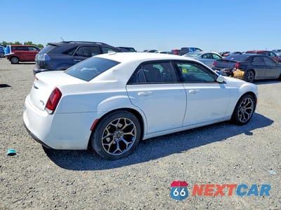 Trzecie zdjęcie samochodu z tyłu: 2016 CHRYSLER 300 S VIN:2C3CCABG6GH269120 - miniatura