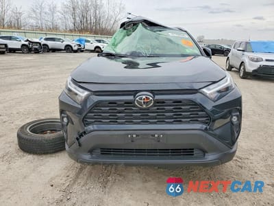 Piąte zdjęcie samochodu w środku: 2025 TOYOTA RAV4 HYBRID XLE PREMIUM VIN:JTMB6RFV9SD167144 - miniatura