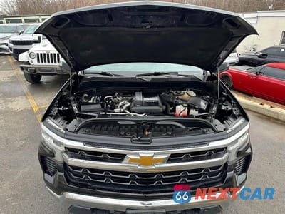 Piąte zdjęcie samochodu w środku: 2023 CHEVROLET SILVERADO K1500 LT VIN:1GCVDDE80PZ235326 - miniatura