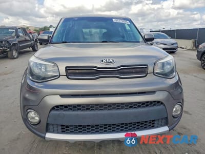 Piąte zdjęcie samochodu w środku: 2018 KIA SOUL + VIN:KNDJP3A56J7612949 - miniatura
