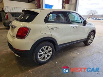 Trzecie zdjęcie samochodu z tyłu: 2016 FIAT 500X EASY VIN:ZFBCFYBT0GP331863 - miniatura