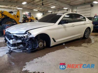 2019 BMW 540 XI WBAJE7C50KWW12427 - główne zdjęcie licytacji z USA - miniatura