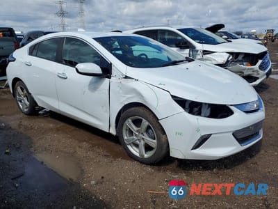 Czwarte zdjęcie samochodu z boku: 2017 CHEVROLET VOLT LT VIN:1G1RA6S55HU122009 - miniatura