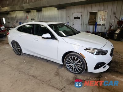 Czwarte zdjęcie samochodu z boku: 2021 BMW 228XI VIN:WBA73AK01M7J36740 - miniatura