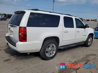 Trzecie zdjęcie samochodu z tyłu: 2013 CHEVROLET SUBURBAN C1500 LT VIN:1GNSCJE03DR103811 - miniatura