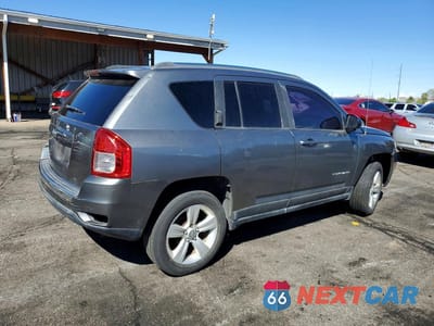 Trzecie zdjęcie samochodu z tyłu: 2012 JEEP COMPASS SPORT VIN:1C4NJDBB2CD523817 - miniatura