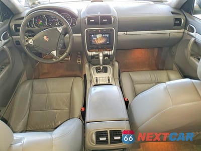 Zdjęcie 8 z 13 samochodu: 2008 PORSCHE CAYENNE TURBO VIN:WP1AC29P58LA90312 - miniatura