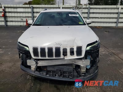 Piąte zdjęcie samochodu w środku: 2019 JEEP CHEROKEE LATITUDE PLUS VIN:1C4PJMLB6KD423788 - miniatura
