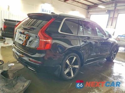 Trzecie zdjęcie samochodu z tyłu: 2017 VOLVO XC90 T6 VIN:YV4A22PM9H1185932 - miniatura