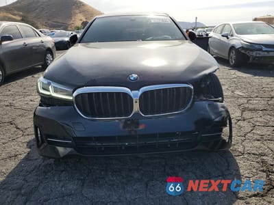 Piąte zdjęcie samochodu w środku: 2021 BMW 530E VIN:WBA13AG02MCF46245 - miniatura