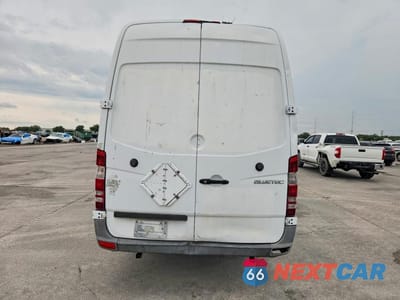 Zdjęcie 6 z 13 samochodu: 2012 MERCEDES BENZ SPRINTER 2500 DELIVERY VAN VIN:WD3PE8CB0C5688417 - miniatura