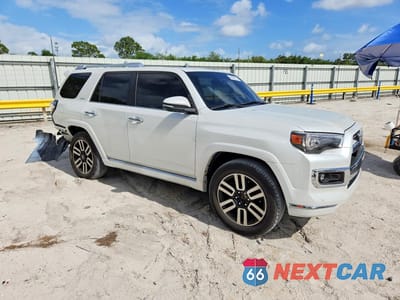 Czwarte zdjęcie samochodu z boku: 2024 TOYOTA 4RUNNER LIMITED VIN:JTEDU5JR5R5306008 - miniatura