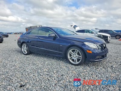 Czwarte zdjęcie samochodu z boku: 2012 MERCEDES-BENZ E 350 VIN:WDDKJ5KB1CF132189 - miniatura