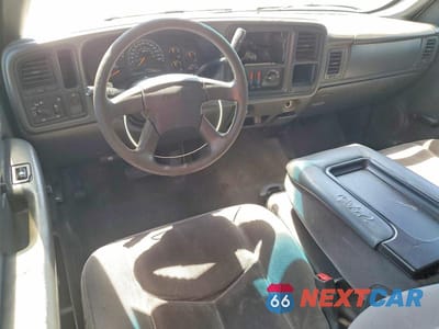 Zdjęcie 8 z 12 samochodu: 2005 GMC NEW SIERRA C1500 VIN:2GTEC19TX51311494 - miniatura