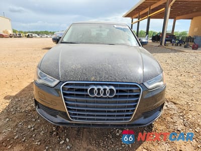 Piąte zdjęcie samochodu w środku: 2015 AUDI A3 PREMIUM VIN:WAUBFGFF7F1020080 - miniatura