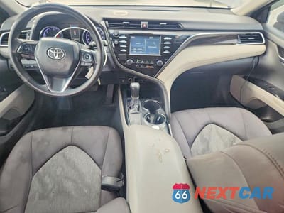 Zdjęcie 8 z 12 samochodu: 2018 TOYOTA CAMRY LE VIN:4T1B11HK1JU613848 - miniatura