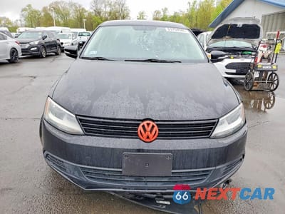Piąte zdjęcie samochodu w środku: 2014 VOLKSWAGEN JETTA SE VIN:3VWD17AJ9EM377524 - miniatura
