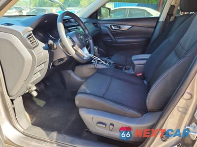 Zdjęcie 7 z 13 samochodu: 2017 NISSAN ROGUE SV VIN:KNMAT2MT2HP573352 - miniatura