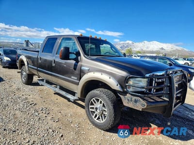 Czwarte zdjęcie samochodu z boku: 2005 FORD F350 SRW SUPER DUTY VIN:1FTWW31P45EA27847 - miniatura