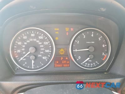 Zdjęcie 9 z 12 samochodu: 2006 BMW 330 I VIN:WBAVB33506KR77495 - miniatura