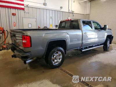 Trzecie zdjęcie samochodu z tyłu: 2017 GMC SIERRA K3500 DENALI VIN:1GT42YEY9HF199471 - miniatura