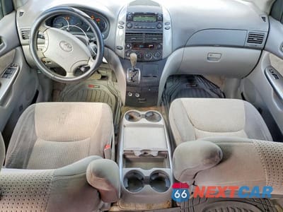 Zdjęcie 8 z 12 samochodu: 2010 TOYOTA SIENNA LE 7-PASSENGER VIN:5TDKK4CC0AS327108 - miniatura