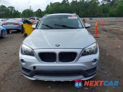 Piąte zdjęcie samochodu w środku: 2015 BMW X1 SDRIVE28I VIN:WBAVM1C58FV318366 - miniatura