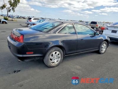 Trzecie zdjęcie samochodu z tyłu: 1998 HONDA ACCORD EX VIN:1HGCG3272WA001160 - miniatura