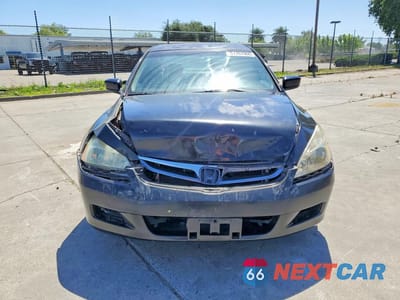 Piąte zdjęcie samochodu w środku: 2007 HONDA ACCORD EX VIN:JHMCM568X7C002065 - miniatura