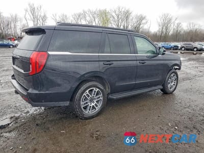Trzecie zdjęcie samochodu z tyłu: 2025 FORD EXPEDITION ACTIVE VIN:1FMJU1J87SEA42038 - miniatura