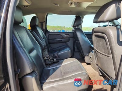 Zdjęcie 11 z 13 samochodu: 2013 CHEVROLET SUBURBAN K1500 LTZ VIN:1GNSKKE7XDR305406 - miniatura