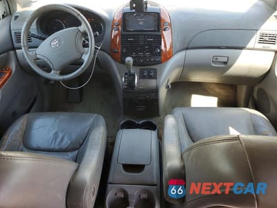 Zdjęcie 8 z 12 samochodu: 2007 TOYOTA SIENNA XLE 7-PASSENGER VIN:5TDZK22C07S031356 - miniatura