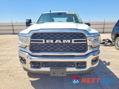 Piąte zdjęcie samochodu w środku: 2024 RAM 2500 BIG HORN VIN:3C6UR5DL1RG106062 - miniatura