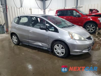 Czwarte zdjęcie samochodu z boku: 2009 HONDA FIT VIN:JHMGE88249S008865 - miniatura