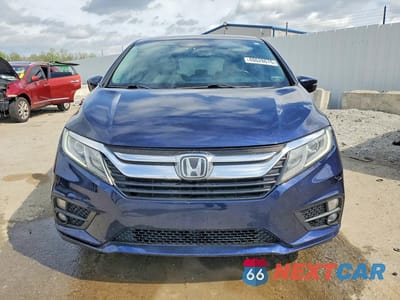 Piąte zdjęcie samochodu w środku: 2018 HONDA ODYSSEY EXL VIN:5FNRL6H79JB006949 - miniatura