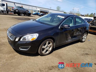 2013 VOLVO S60 T5 YV1612FS2D2201365 - główne zdjęcie licytacji z USA - miniatura