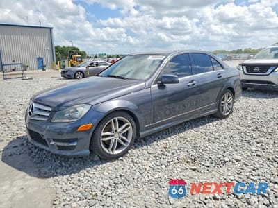 2013 MERCEDES-BENZ C 250 WDDGF4HB1DR245097 - główne zdjęcie licytacji z USA - miniatura