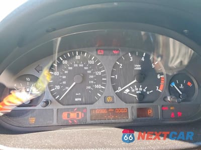 Zdjęcie 9 z 12 samochodu: 2001 BMW 325 I VIN:WBAAV334X1EE76475 - miniatura