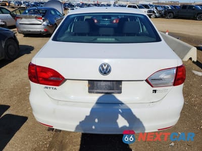 Zdjęcie 6 z 12 samochodu: 2013 VOLKSWAGEN JETTA BASE VIN:3VW2K7AJ4DM375537 - miniatura
