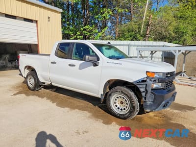 Czwarte zdjęcie samochodu z boku: 2019 CHEVROLET SILVERADO K1500 VIN:1GCRYAEF5KZ181730 - miniatura