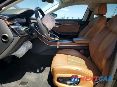 Zdjęcie 7 z 12 samochodu: 2019 AUDI A8 L VIN:WAU8DAF85KN017664 - miniatura