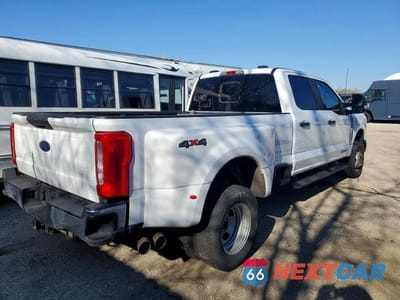 Trzecie zdjęcie samochodu z tyłu: 2023 FORD F350 SUPER DUTY VIN:1FT8W3DT7PED93676 - miniatura