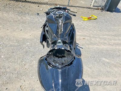 Zdjęcie 6 z 9 samochodu: 2024 SUZUKI GSX1300 RR VIN:JS1EJ11B3R7101055 - miniatura