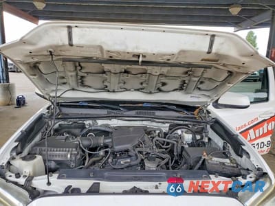 Zdjęcie 11 z 12 samochodu: 2018 TOYOTA TACOMA SR VIN:5TFRX5GN8JX108781 - miniatura
